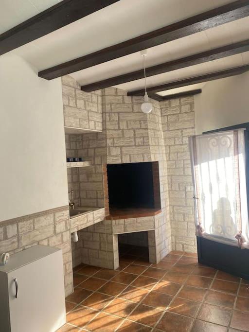 Holiday home Agradable Casa Con Chimenea Interior Y Barbacoa. Graja de Iniesta