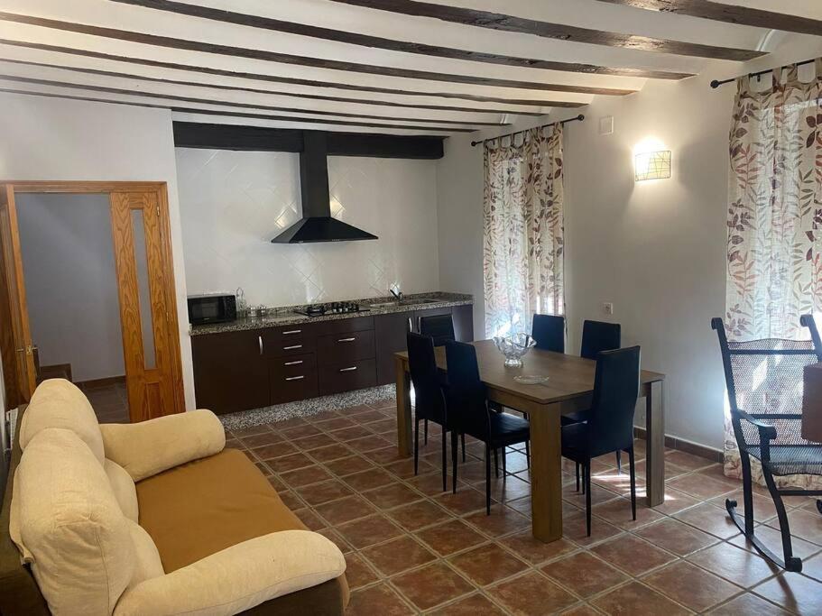 Holiday home Agradable Casa Con Chimenea Interior Y Barbacoa.